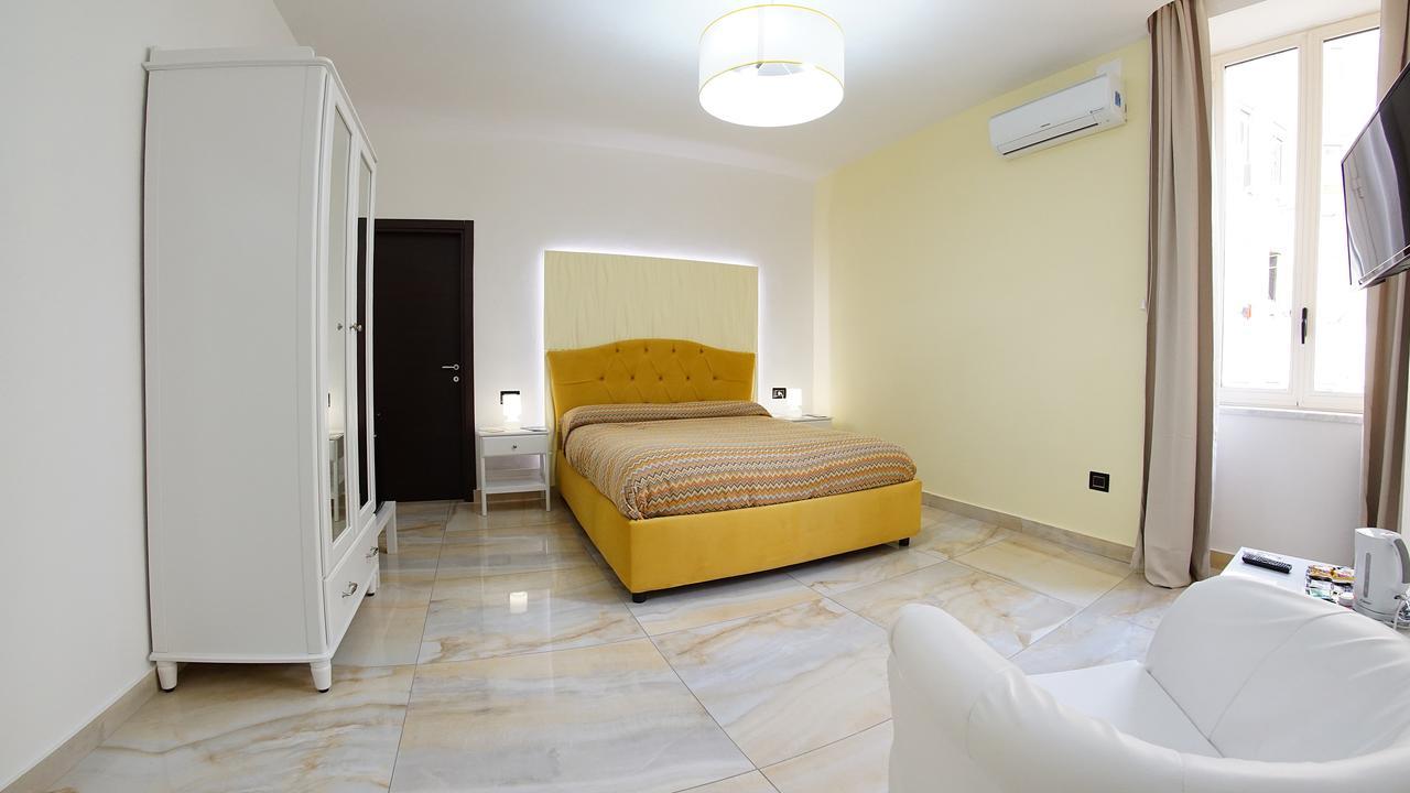 Beverello Suite Napels Buitenkant foto