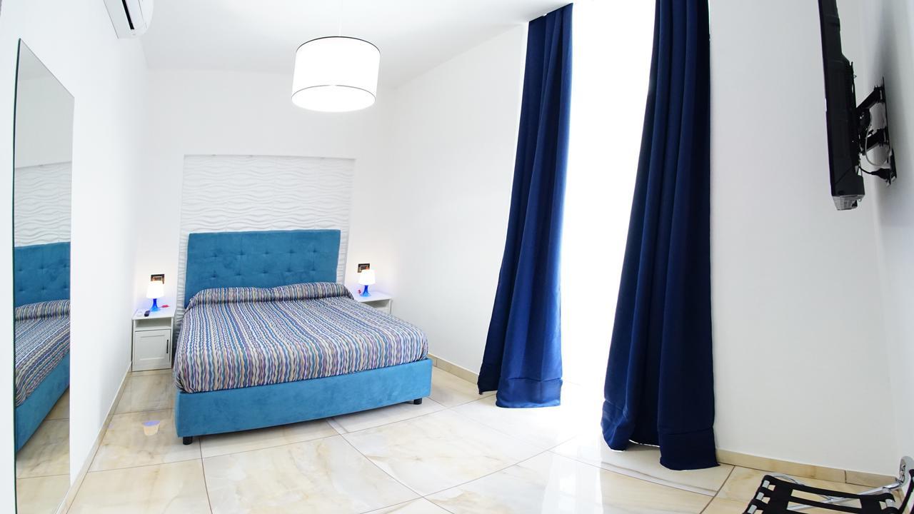 Beverello Suite Napels Buitenkant foto