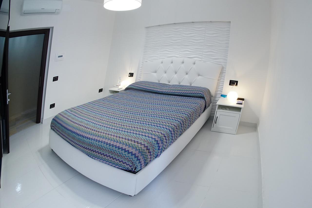 Beverello Suite Napels Buitenkant foto